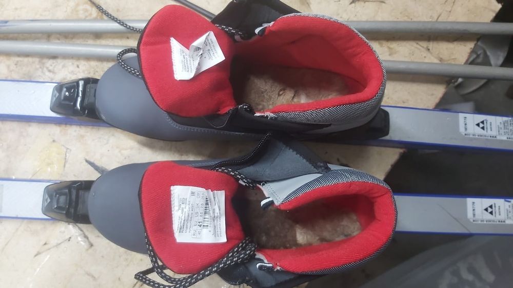 Комплект лыжи FISHER