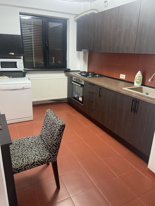 Inchiriere apartament 3 camere Titulescu