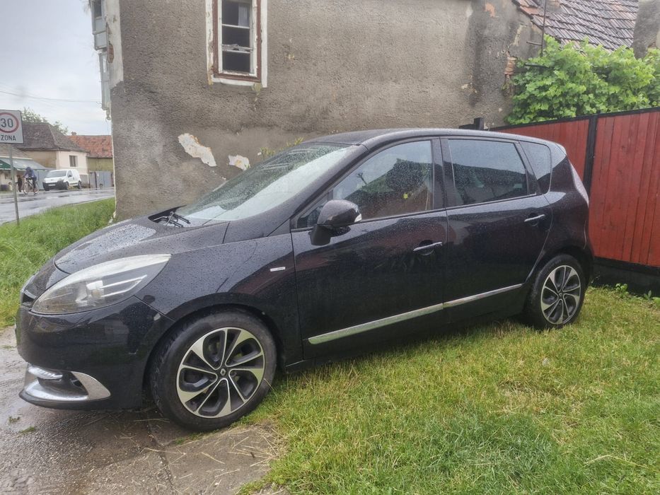 RENAULT Scenic