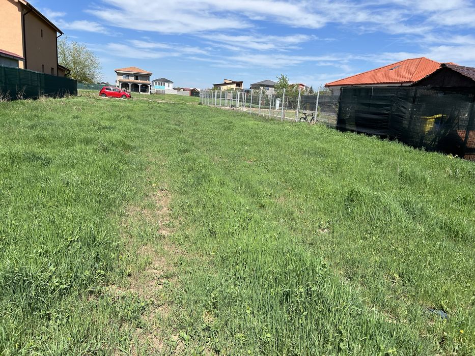 Teren intravilan de vanzare