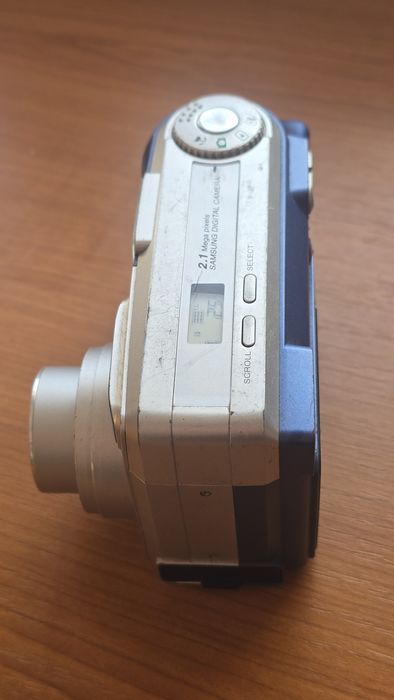 Aparat foto digital  vintage Samsung Digimax 210 se