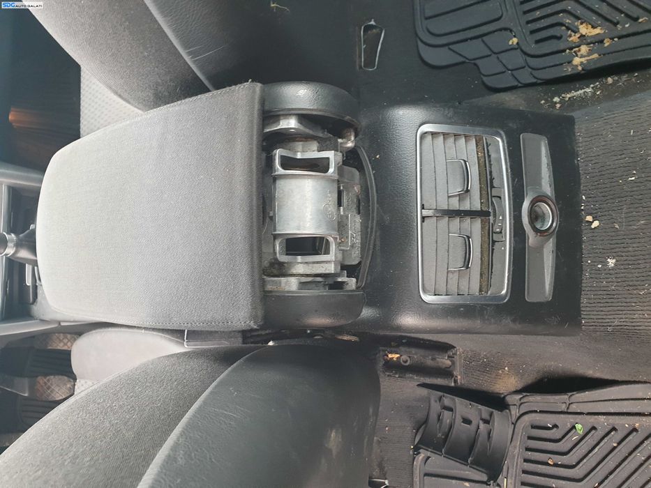 Grila Gura Aer Ventilatie Aerisire Consola Spate Cotiera Audi A6 C6 2004 - 2011 [K1924]