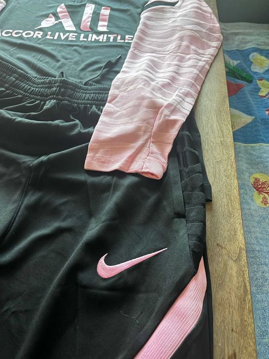 *ULTIMELE STOCURI* Trening/Compleu PSG Jordan/Nike - verificare colet