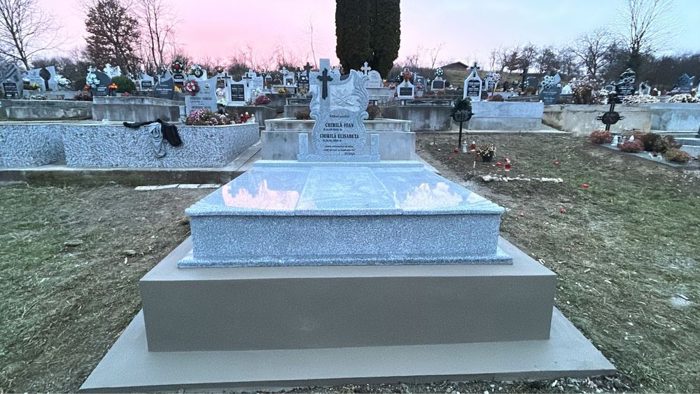 Morminte cruci din granit