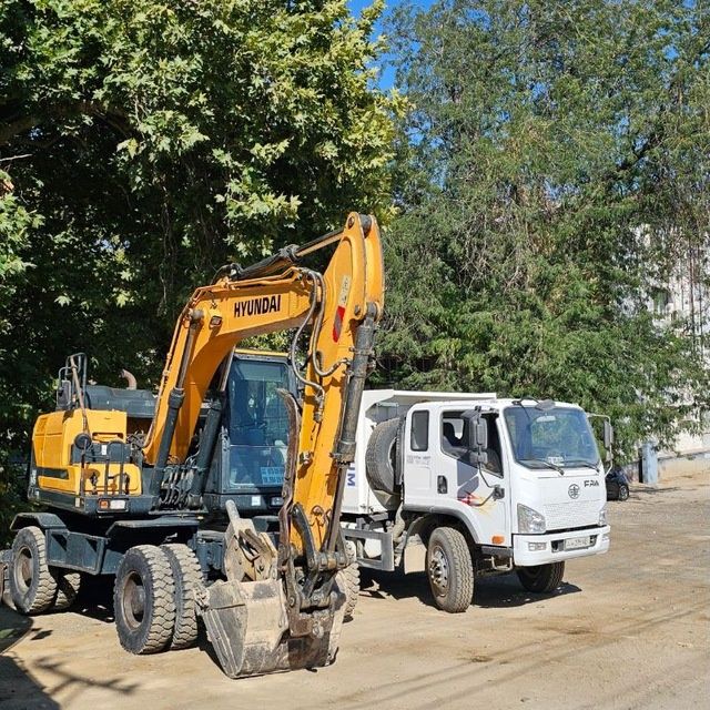 Вывоз мусора шебен клинес шагал кум самосвал хово экскаватор-мини