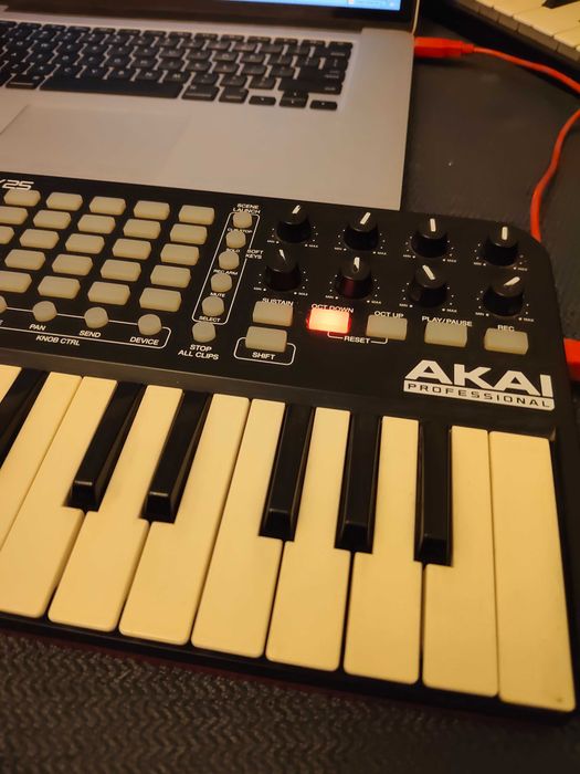 PACHET | BUNDLE Controller MIDI Smart Pioneer DDJ-200 cu Bluetooth + Akai LPK25 + APC Key25