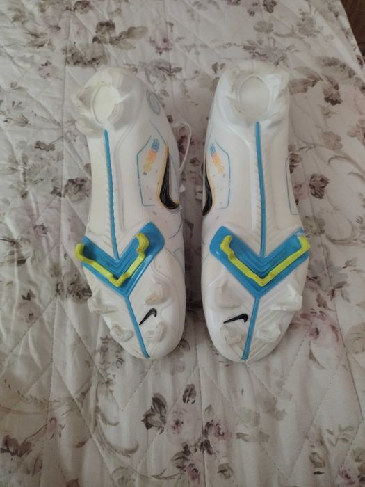 Калеври Nike. Обувани само веднъж. Размер 43