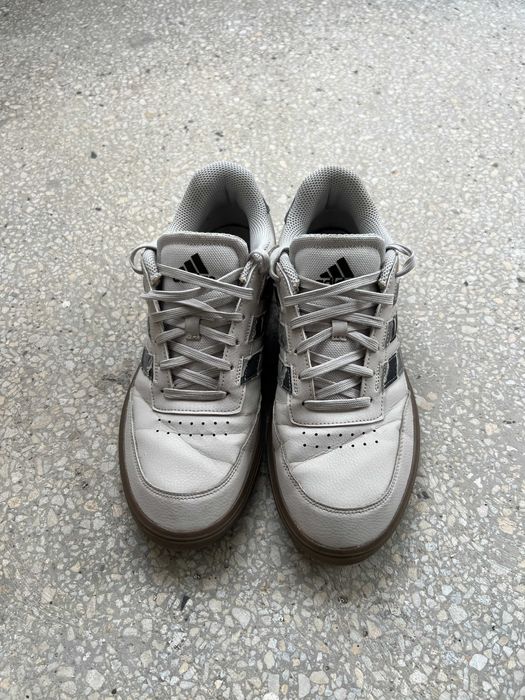 Обувки Adidas Courtblock