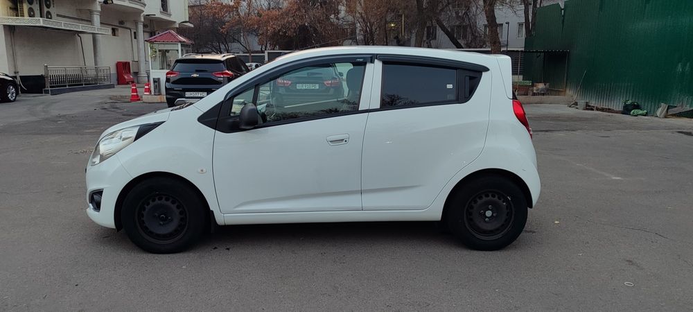 Автомобиль Spark 2020 г.