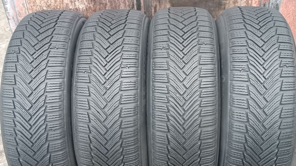 205/60/16 Michelin