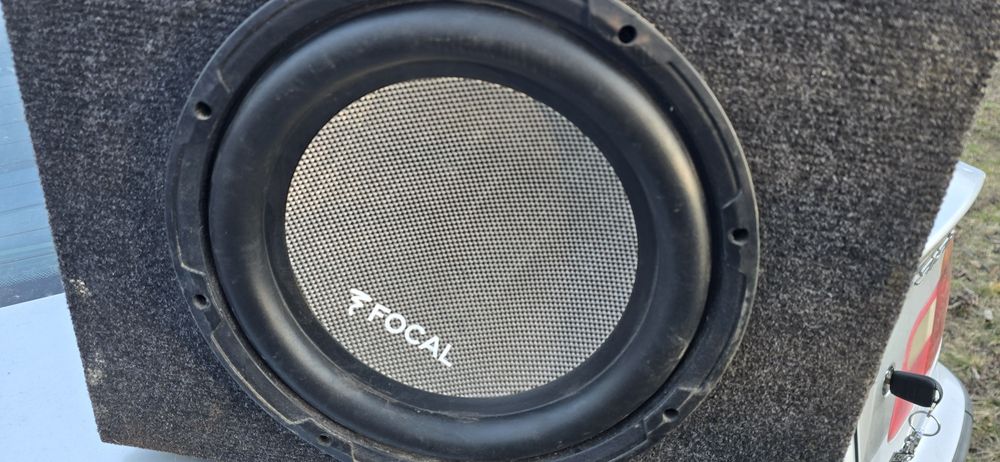 Subwoofer focal cu stație jbl
