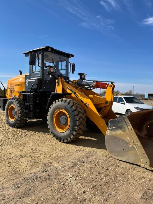 Фронтальный погрузчик