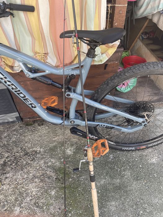 Daiwa Lanseta ca si noua Mulineta  Catana cadou