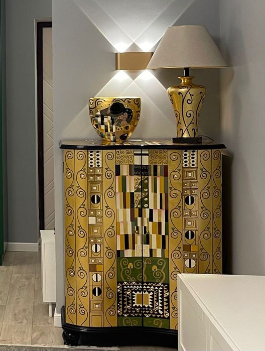 Продаются комоды серии Г.Климта «Поцелуй»