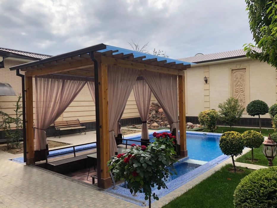 Продаётся дом в центре города