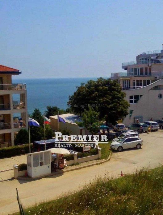 Продава се тристайен апартамент в град Бяла.
