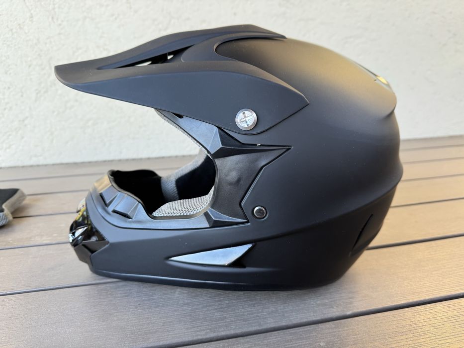 Casca cross trotineta atv , marimea 52-59 cm , NOU