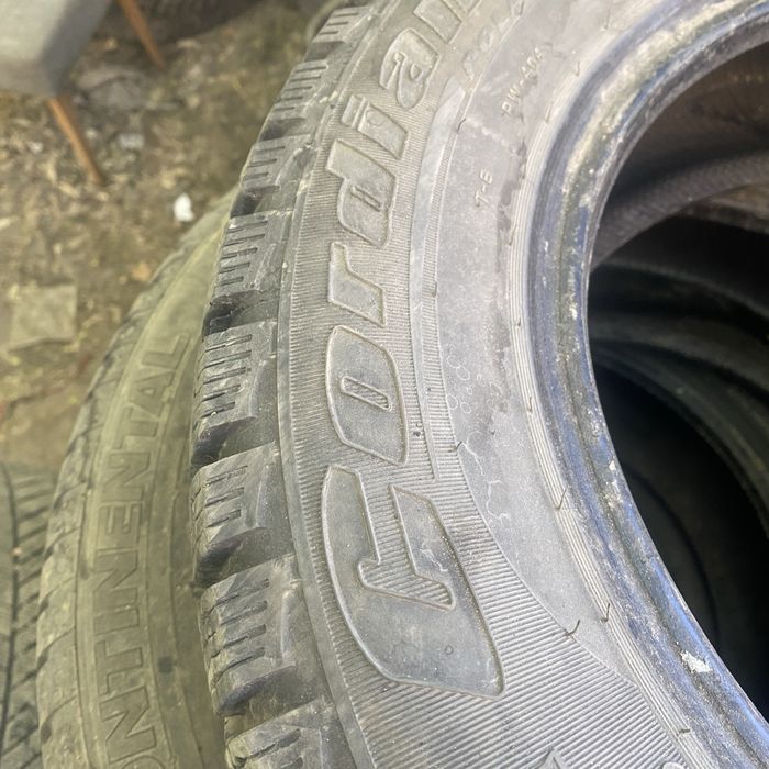 Продам резину б.у.