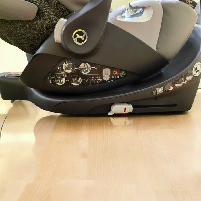 Детско столче за кола Cybex Cloud Z i-size  /БАЗАТА Е ПРОДАДЕНА/