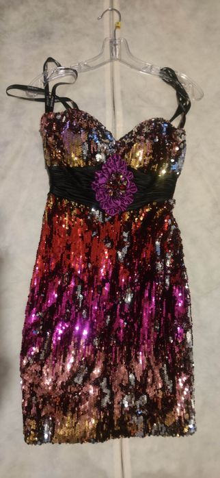 Rochie ocazie Tony Bowls ca noua mar. 6