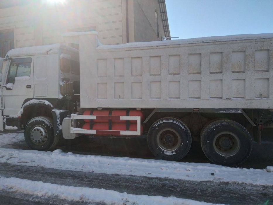 Howo samasval sotiladi 2 ta 2024 salondan olingan