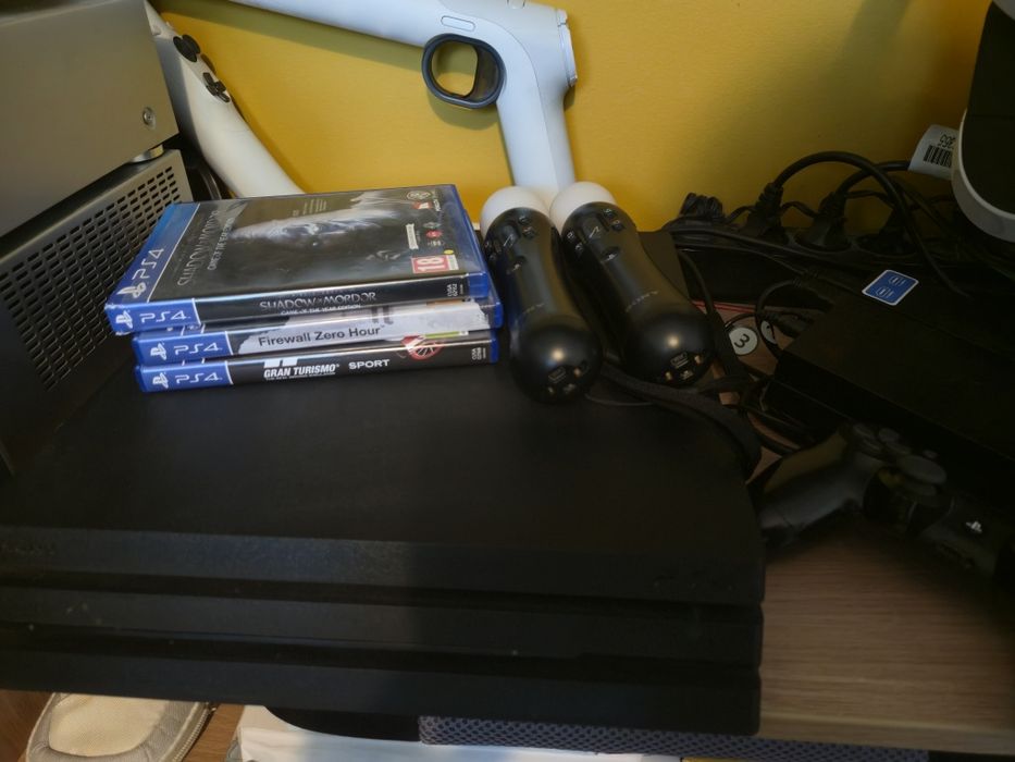 Pachet Complet PS4 Pro + Kit VR Full