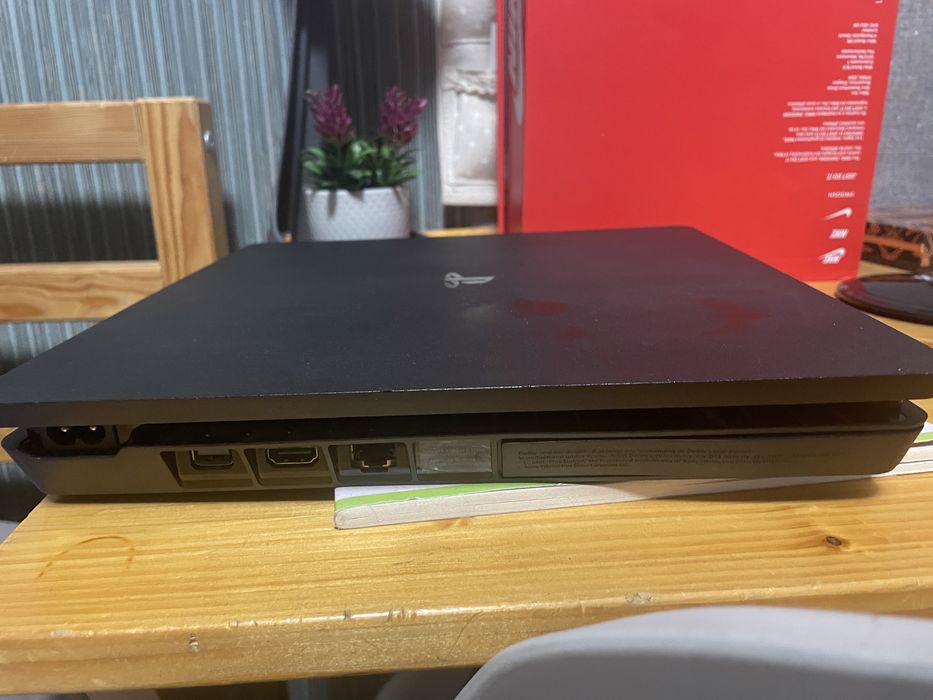 Playstation 4 конзола
