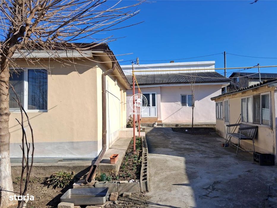 3 case + 808mp teren - Letcani,Iasi