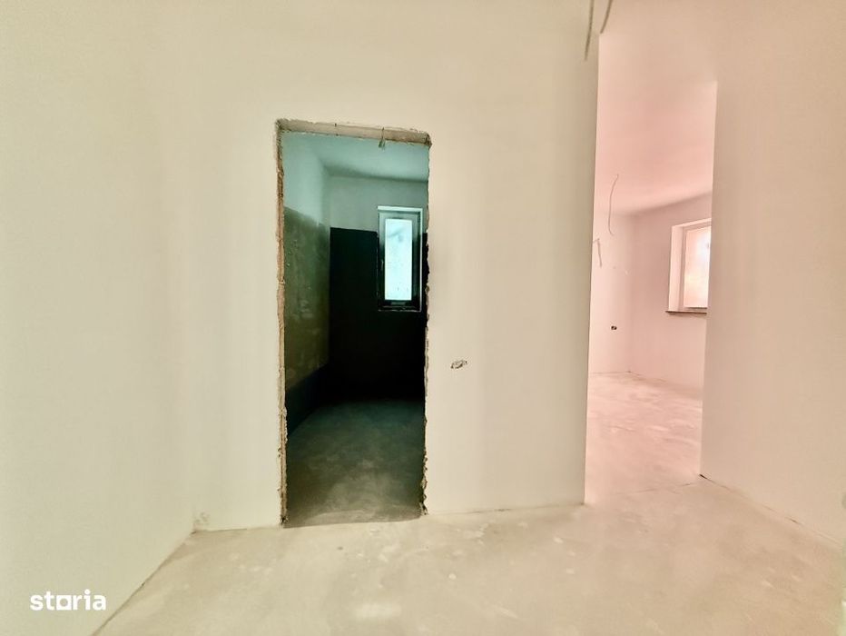 Centrul Capitalei, apartament cu 2 bai, etaj superior !