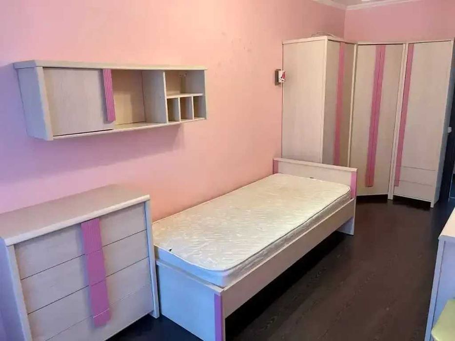 Дава се под наем Тристаен апартамент в София, Център - 90 кв.м за 561 € - Снимка #3