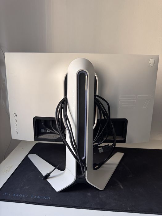Vand monitor Alienware