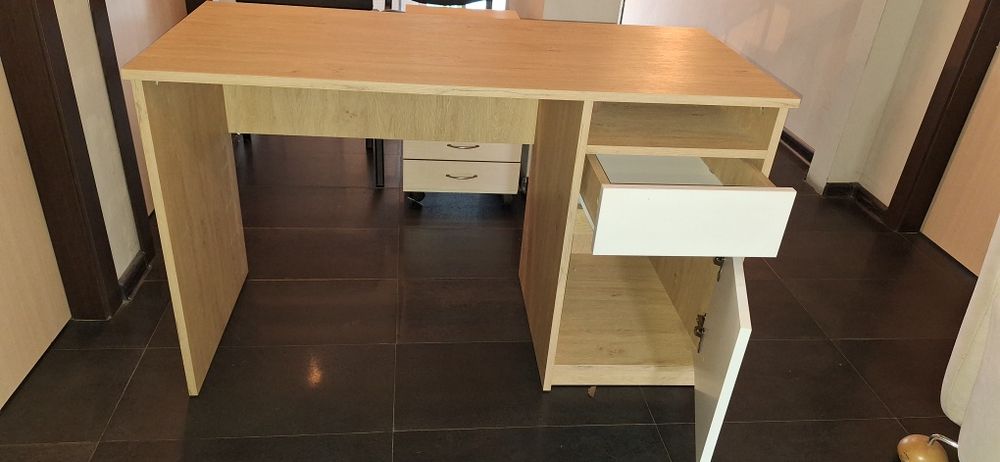 Бюро за офис, дом и т.н.