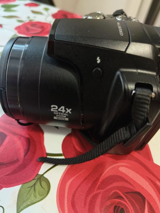Aparat foto digital Nikon Coolpix p90
