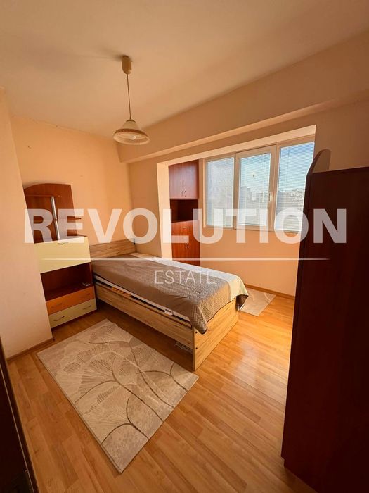 Тристаен апартамент  в гр.Варна, Базар Левски!