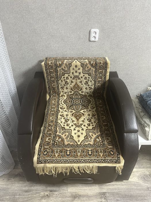 Продам диван, кресло, пуф