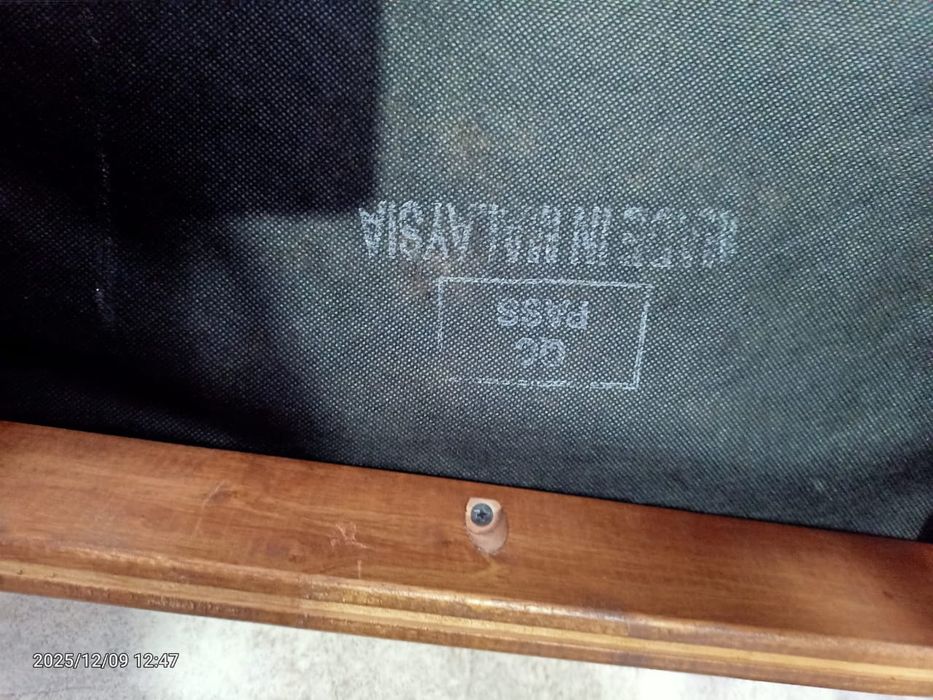 Стол со стульями