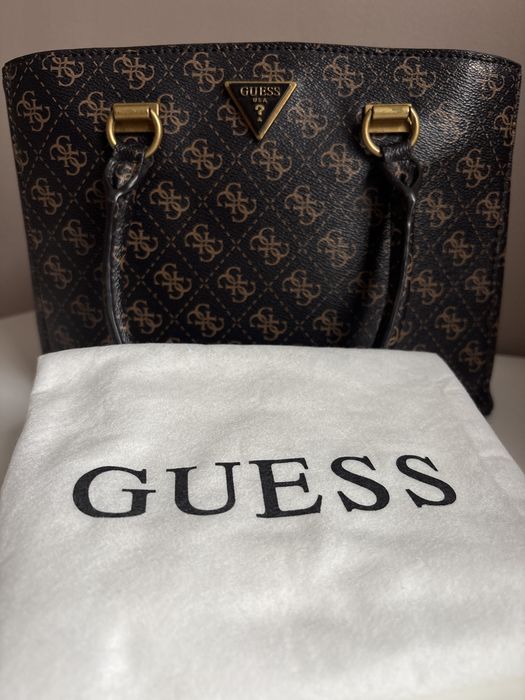 Дамска чанта "Guess"