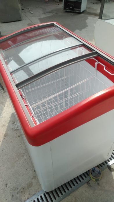 Продам ветринныйе морозильники