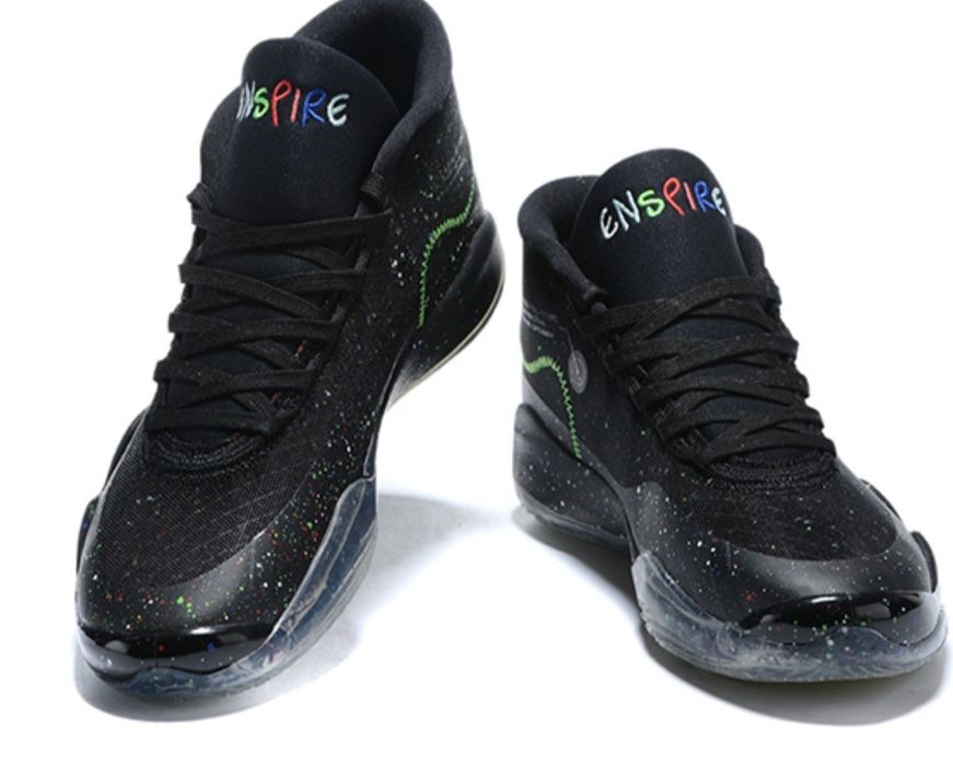 Продам кроссовки баскетбольные Nike