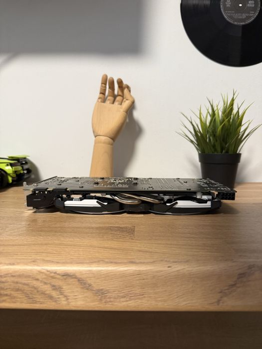 Placa Video GTX 1070 MSI Armor 8gb