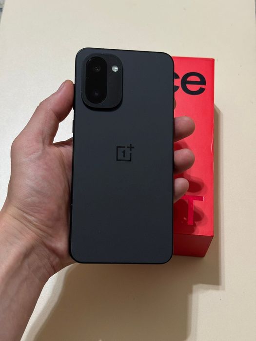 One Plus Ace 6T 256 gb Ram 24 5G