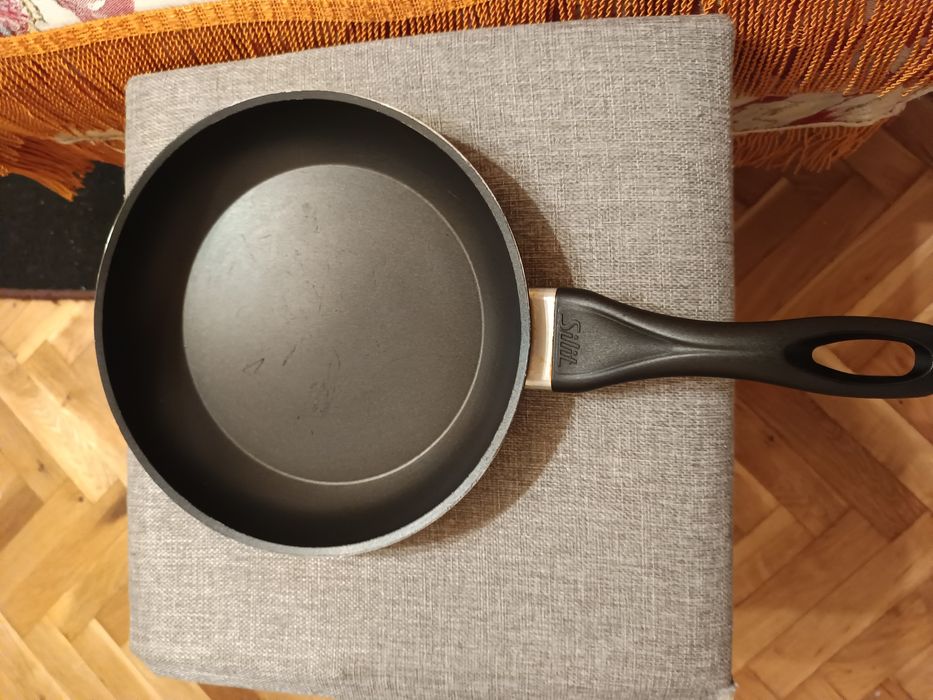 Продавам Използван тиган