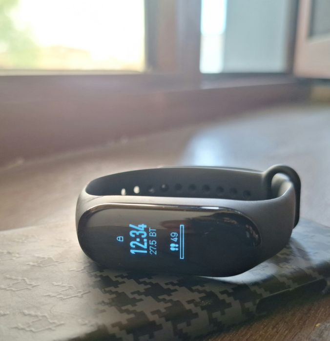 Mi band 3 arginal
 3-dona bor 
ishlatgan farqiga boradi 
Ayb:yuq 
Narx