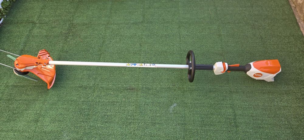 Stihl FSA 60 R  Щил