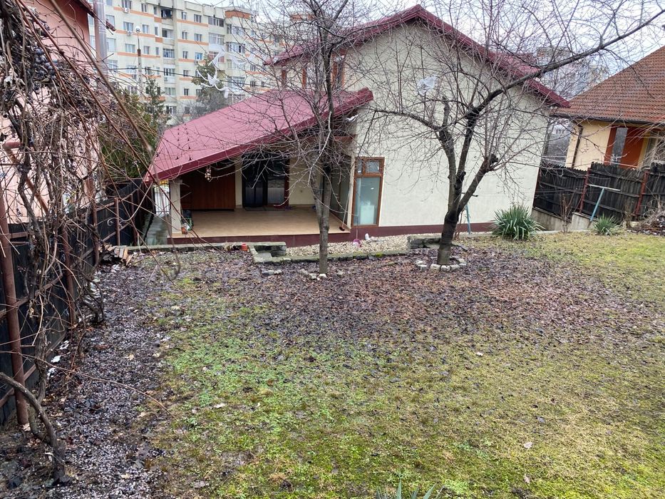Casa Prundu cu 3 Apartamente individuale și garaj