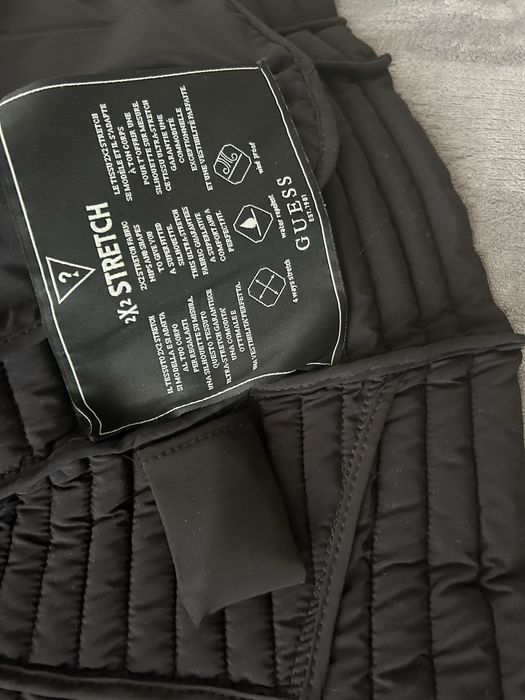 Guess преходно яке