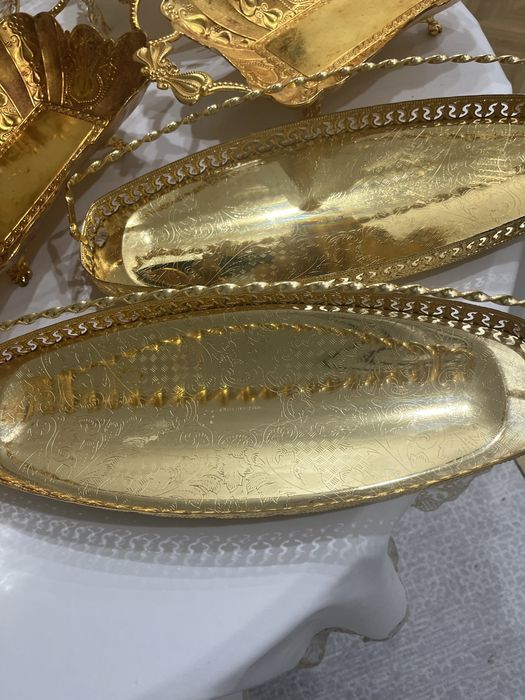 Зодотистый сервиз