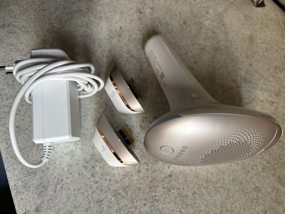 Vand epilator cu IPL LUMEA PHILIPS 7000
