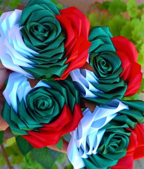 Единични рози (трибагреник)