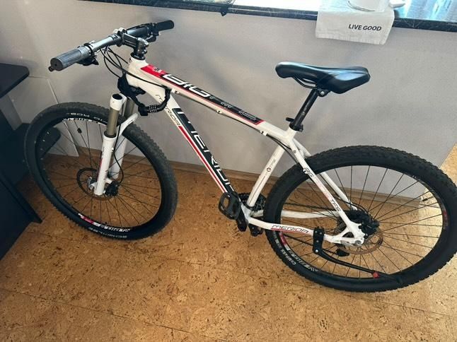 Продавам велосипед Merida Big Nine 300